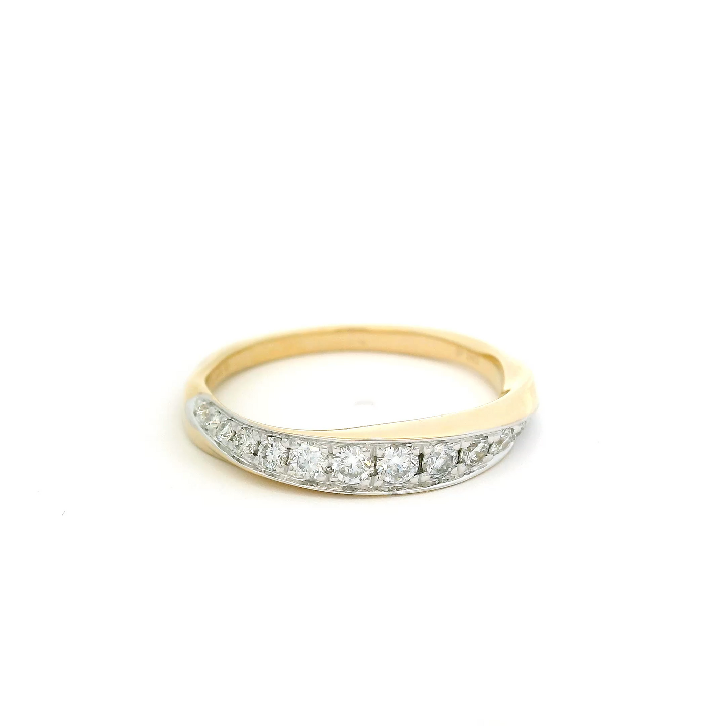 14kt Yellow Gold Pave Twisted Ring